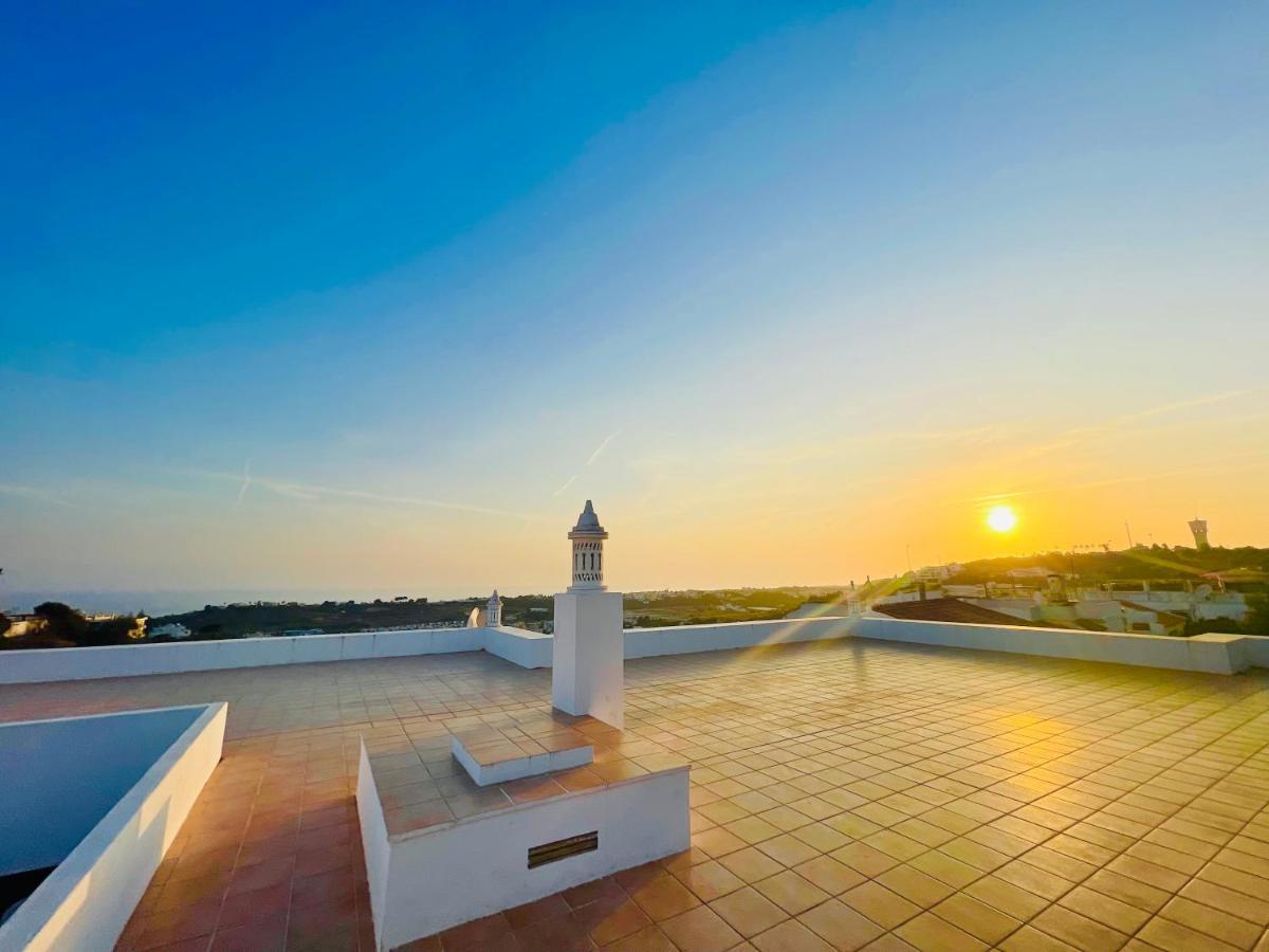 Ocean View Skyline Apartment ‚Hakuna Matata' アルブフェイラ エクステリア 写真
